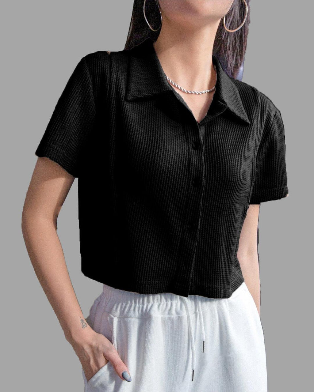 Ribbed Collared Half Sleeve Fitted T Shirt in Black
