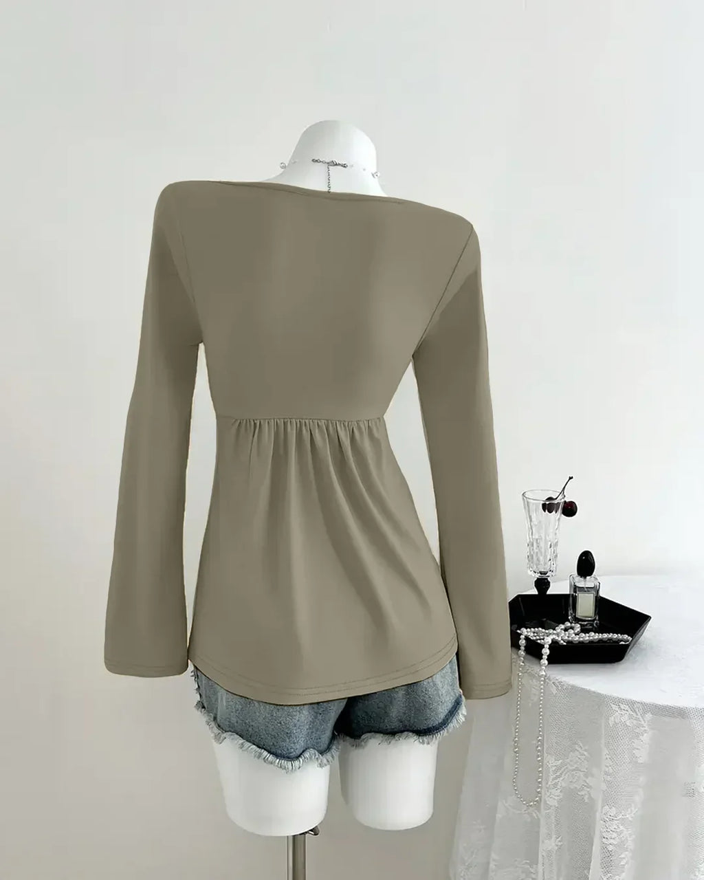 Ruched Sweetheart Neck Long Sleeve Fitted Top in Olive Green