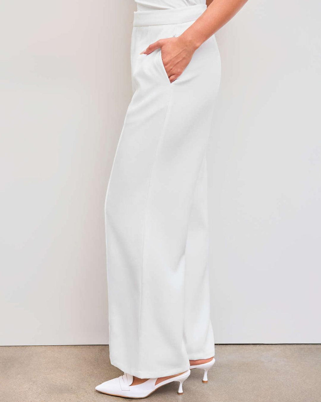 Minimalist Wide Leg Pants In White