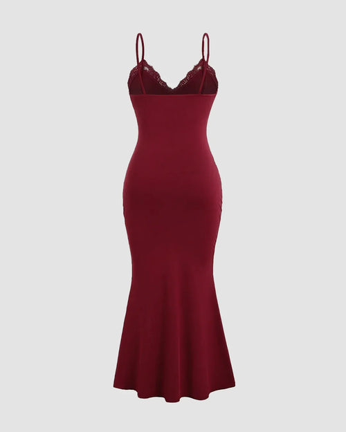 Bodycon Party Dress with Lace Trim and Flared Hem in Maroon