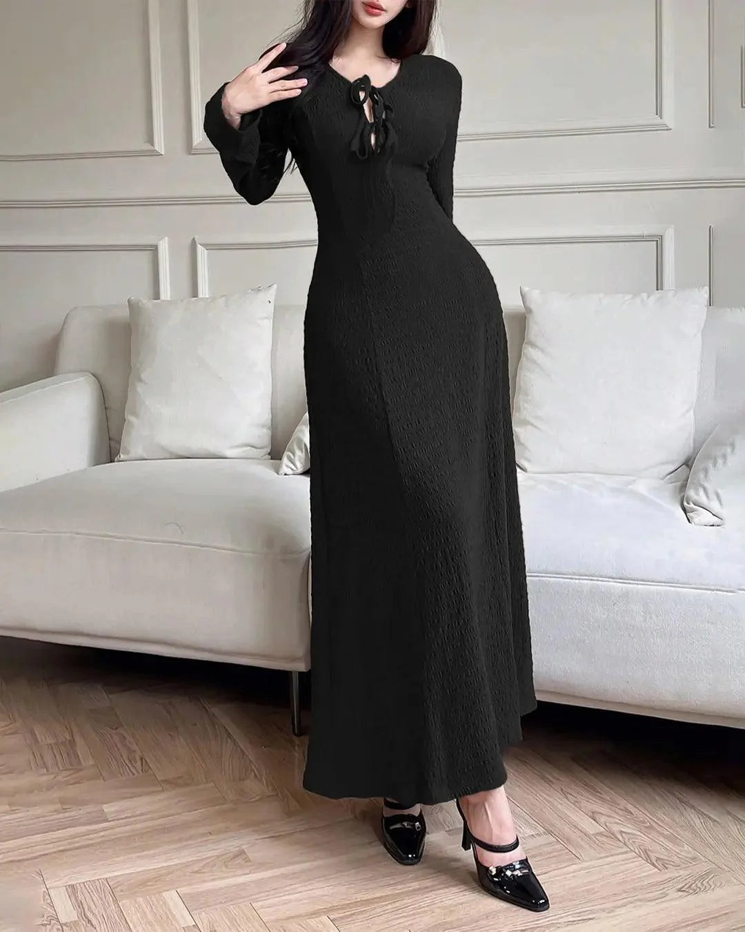 Round Neck Flared Long Black Dress