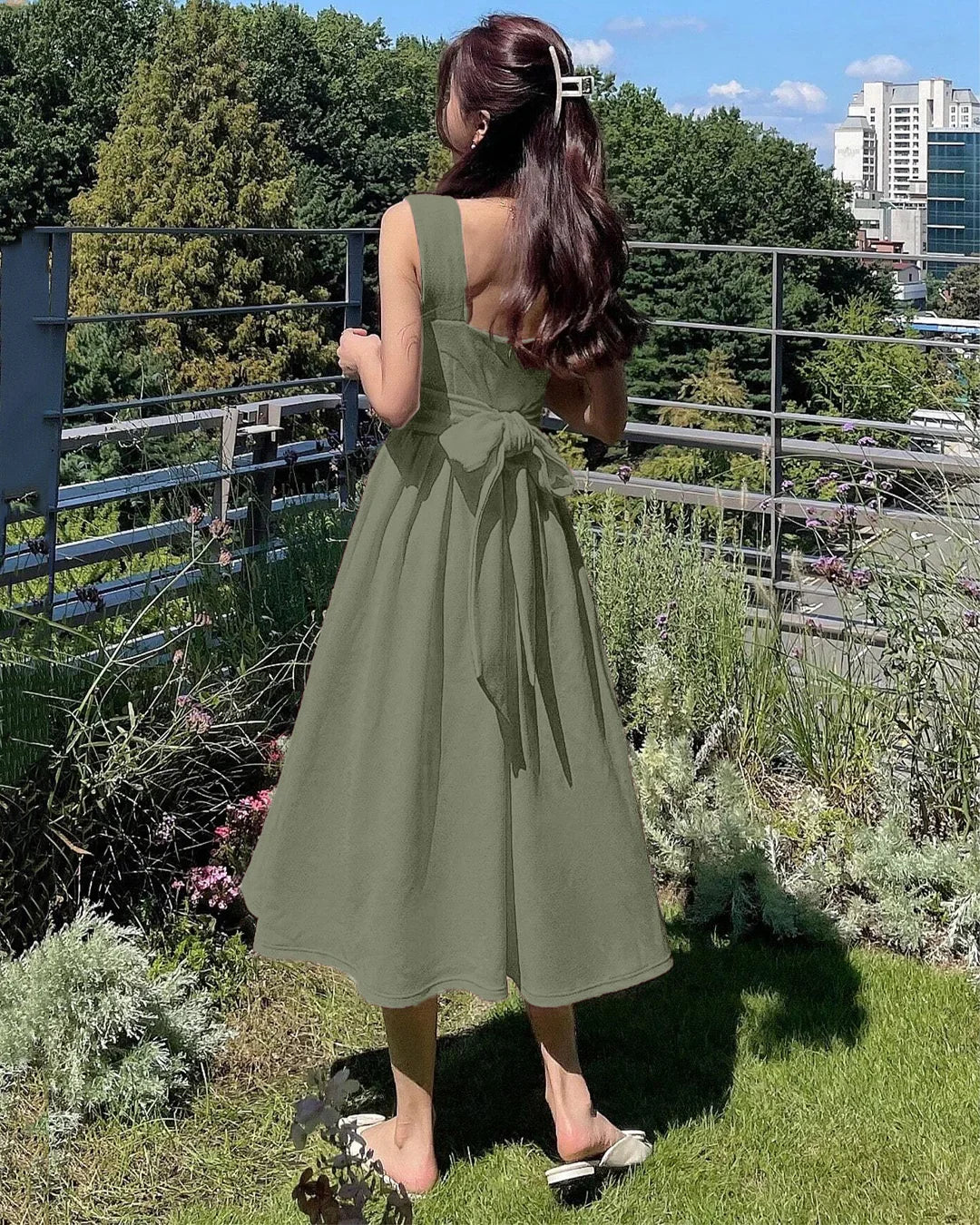 Square Neck Sleeveless Sundress Midi Dress in Green