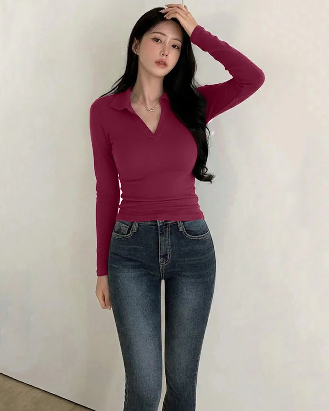 Collared V-Neck Slim Fit Solid Full Sleeve Crop Top in Maroon
