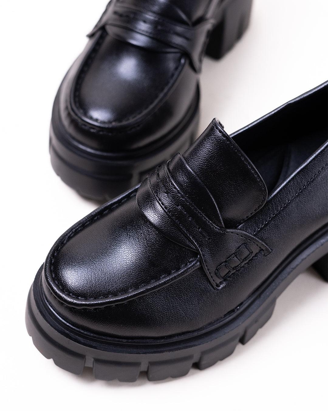 Off Duty Aesthetic Chunky Black Trending Loafers