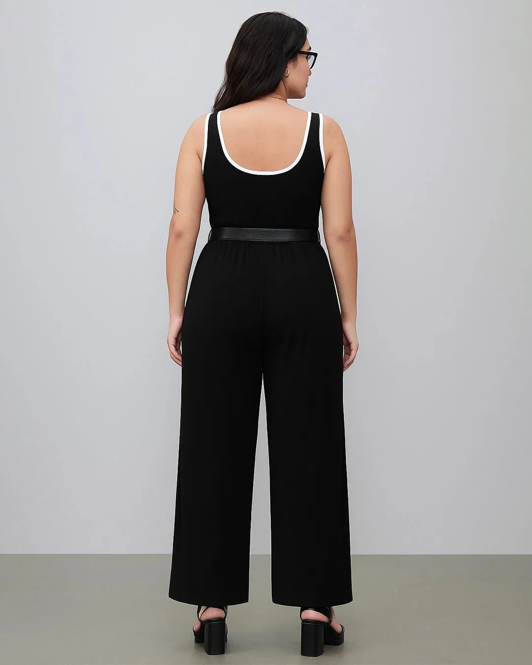 U-neckline Contrasting Trim Solid Black Jumpsuit Curve & Plus