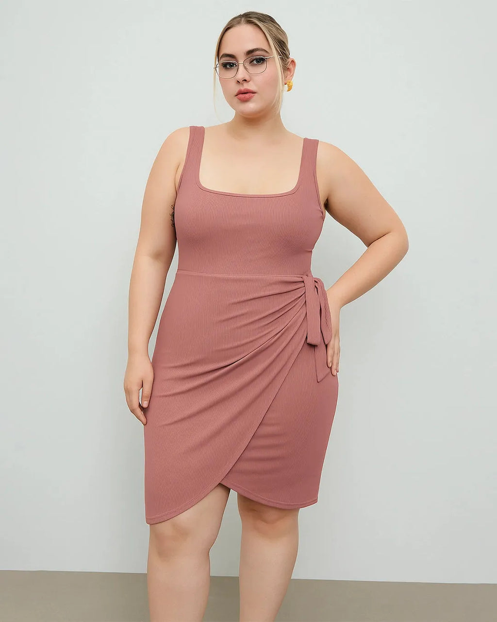 U-neckline Knotted Ruched Sleeveless Pink Mini Dress Curve & Plus