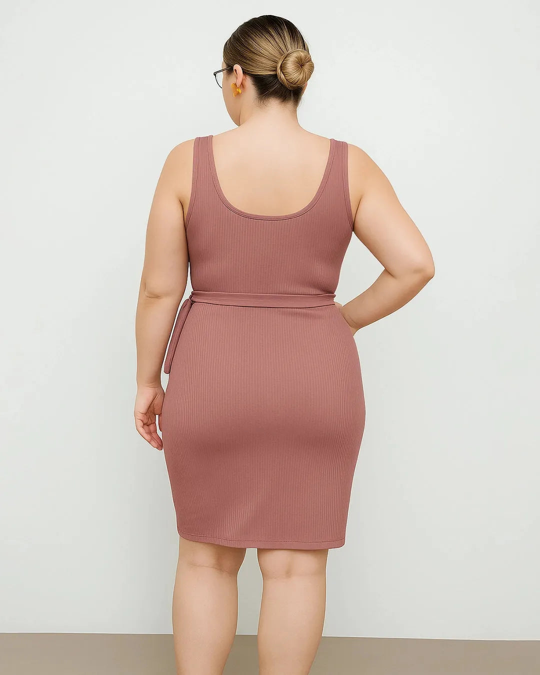 U-neckline Knotted Ruched Sleeveless Pink Mini Dress Curve & Plus
