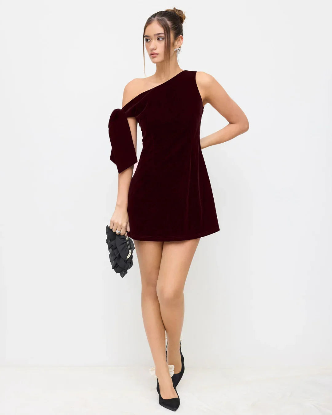 Velvet Asymmetrical Neck Bowknot Mini Dress in Maroon