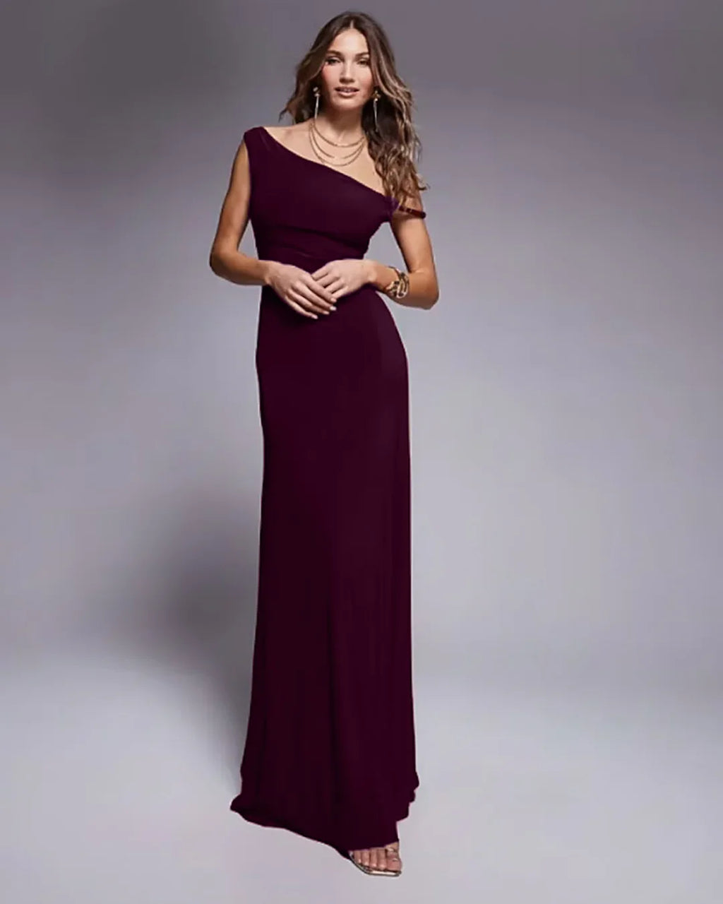 Twist shoulder with lace up back maxi dress in Maroon