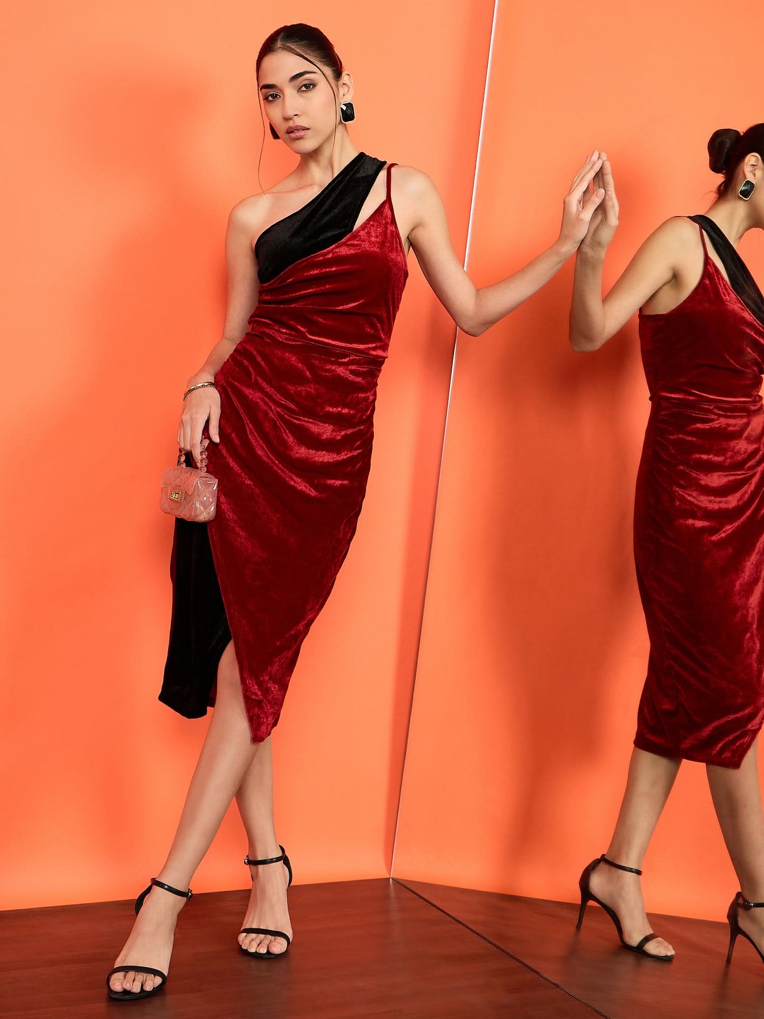 Stretchable Velvet Dual-Color Dress