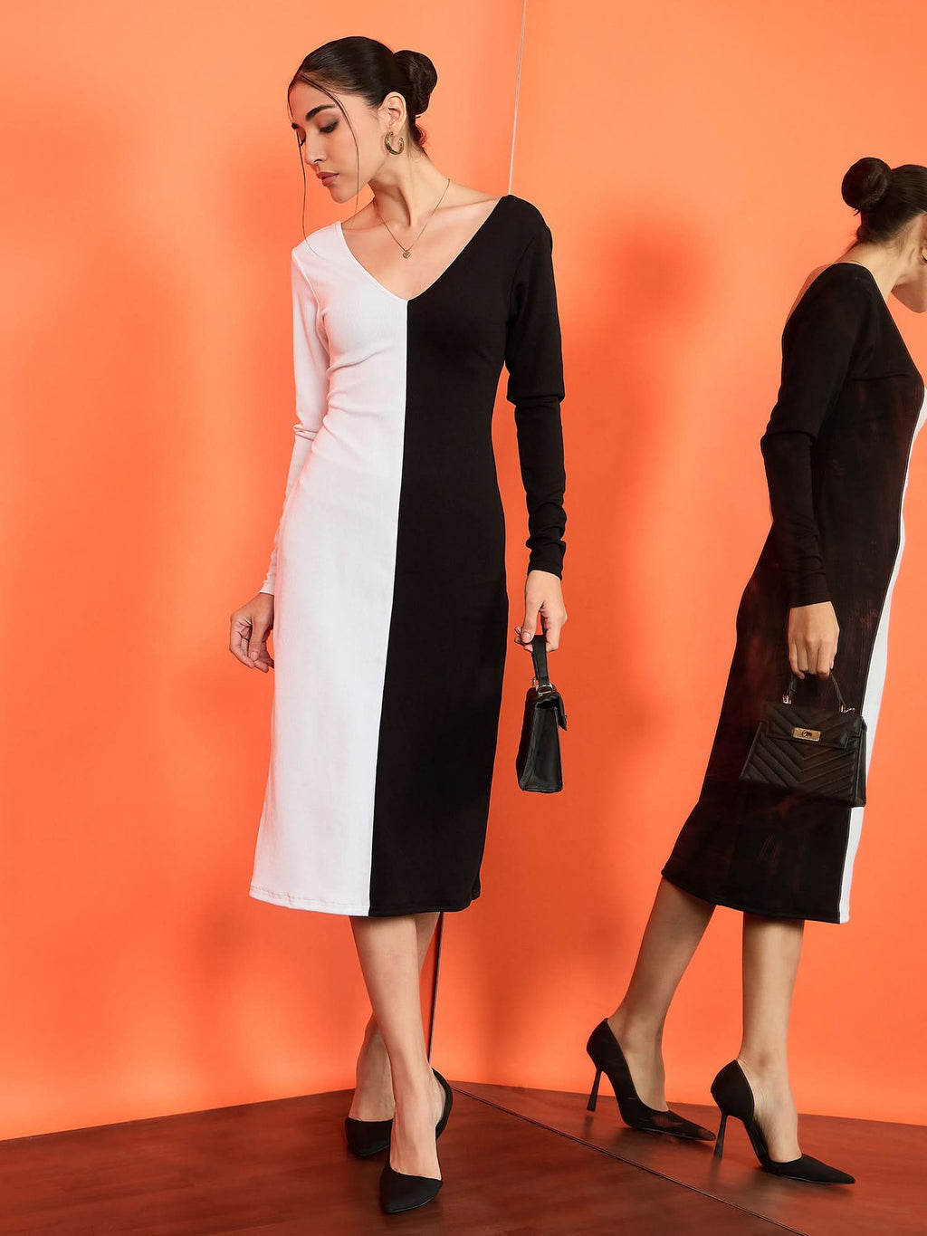 Stretchable Dual Tone Full Sleeves Midi Dress