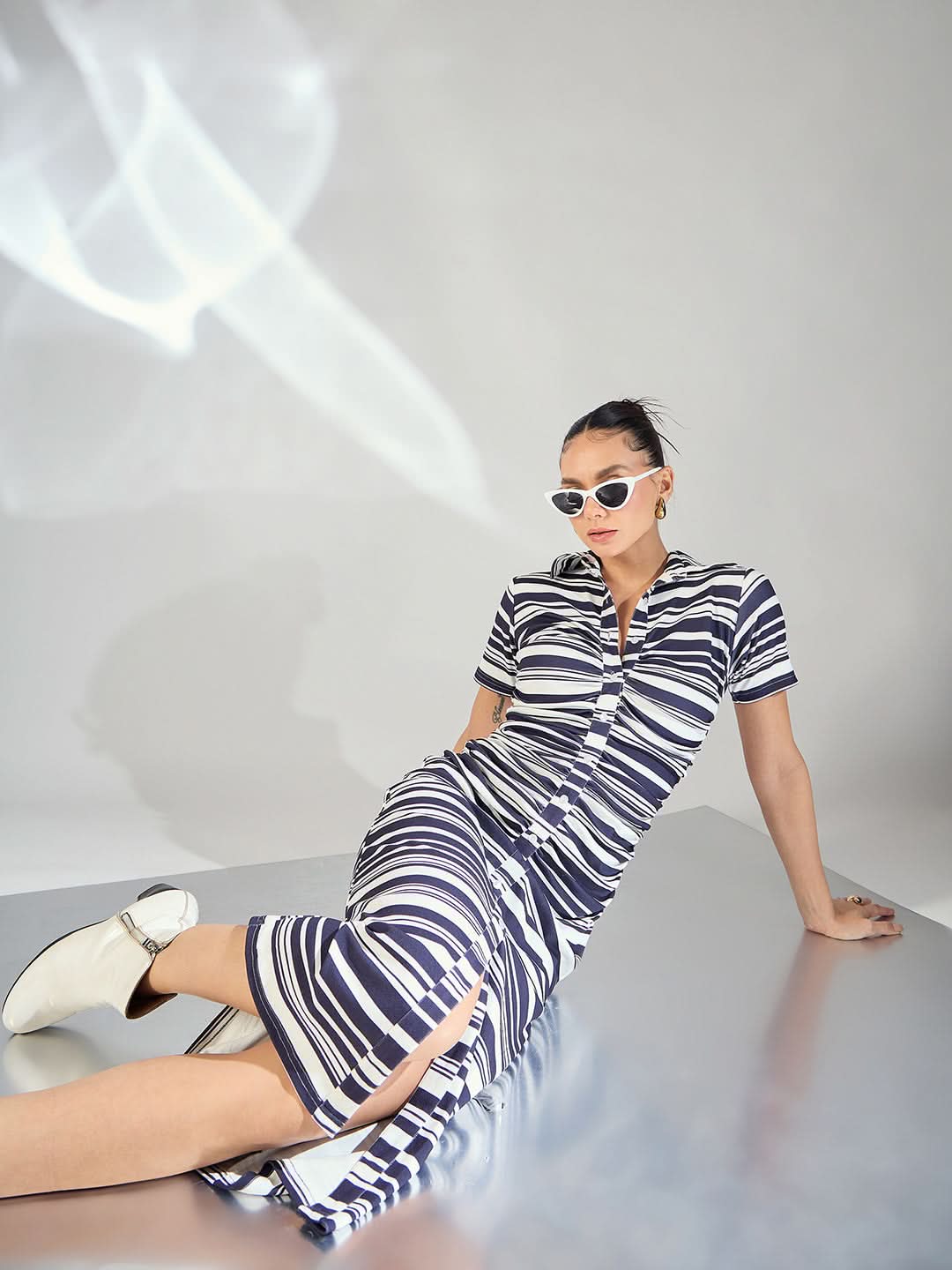 Stretchable Gathered Buttoned Down Midi Dress