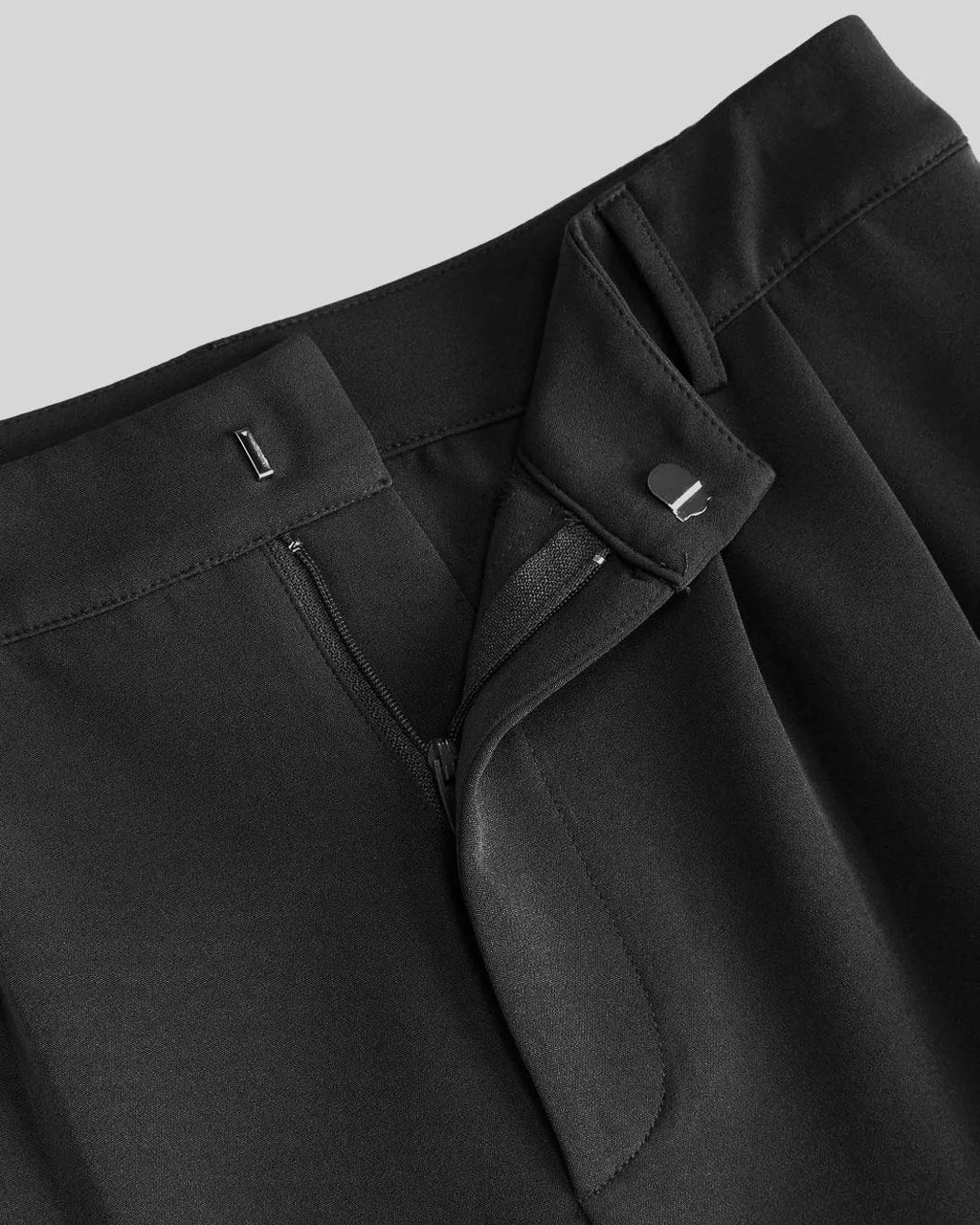 Trending Cargo In Black With Pockets