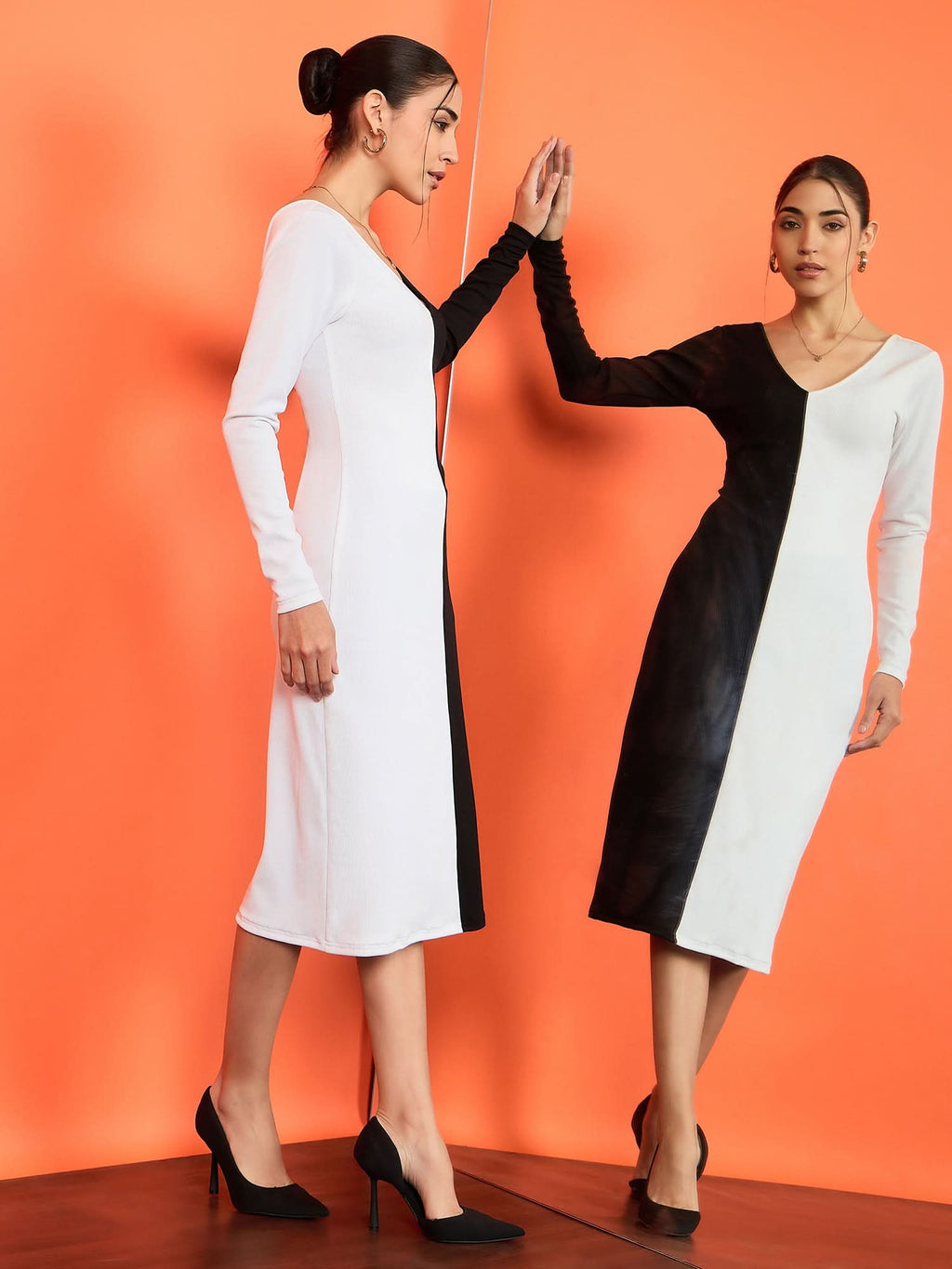 Stretchable Dual Tone Full Sleeves Midi Dress