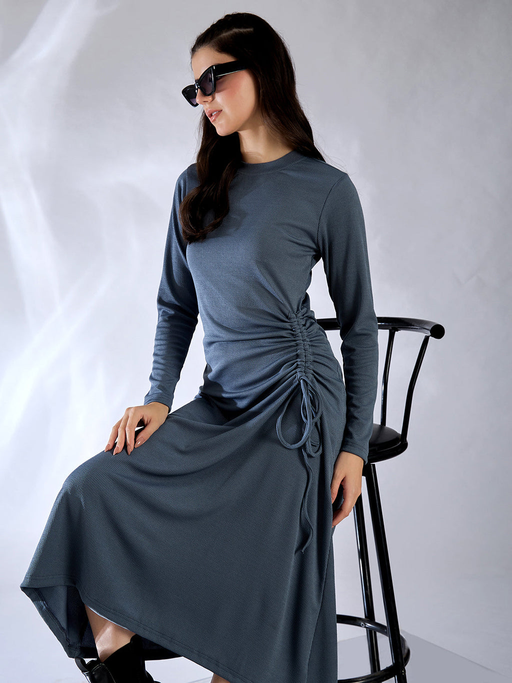 Stretchable Ruched Tie-up Midi Dress